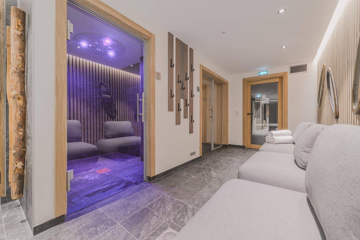 Entire apartment, Résidence Terresens Le Quartz - 3 room apartment cabin 8 people in Vanoise National Park