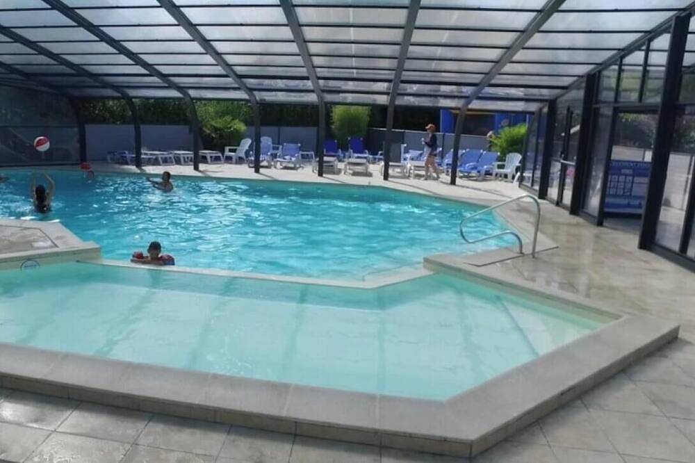 Zecamping 4* piscine couverte chiens acceptés tente Bbq 21m2 5 pers in Apremont, Vallée de la Loire