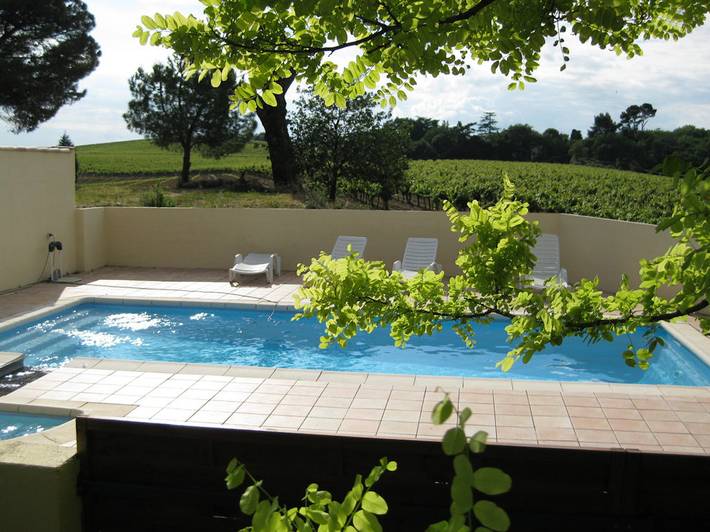 Gîte pour 10 personnes, avec terrasse ainsi que jardin et piscine, animaux acceptés