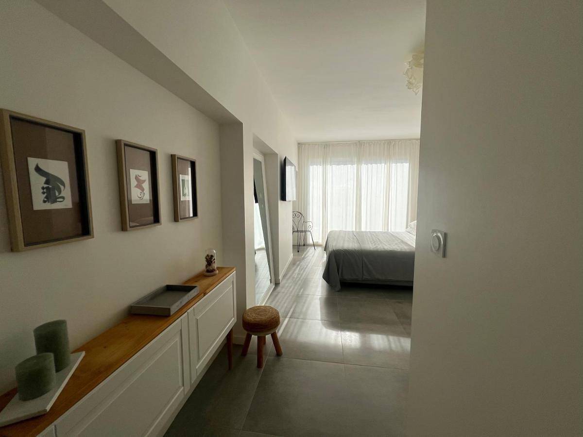Appartement de vacances entier, Une Suite Privée avec sa Piscine privée, Côte Bleue, entre Marseille et Aix in Châteauneuf-les-Martigues, Côte méditerranéenne (France)