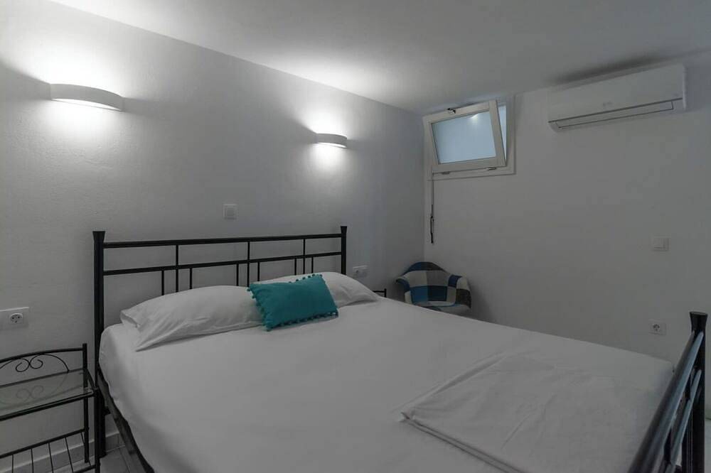 Hh Bluewater | Luxury house by the sea in Paros