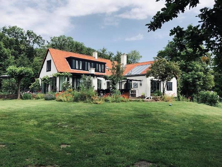 Villa für 11 Personen, mit Terrasse und Garten sowie Pool und Sauna in Bergen (Nordholland)