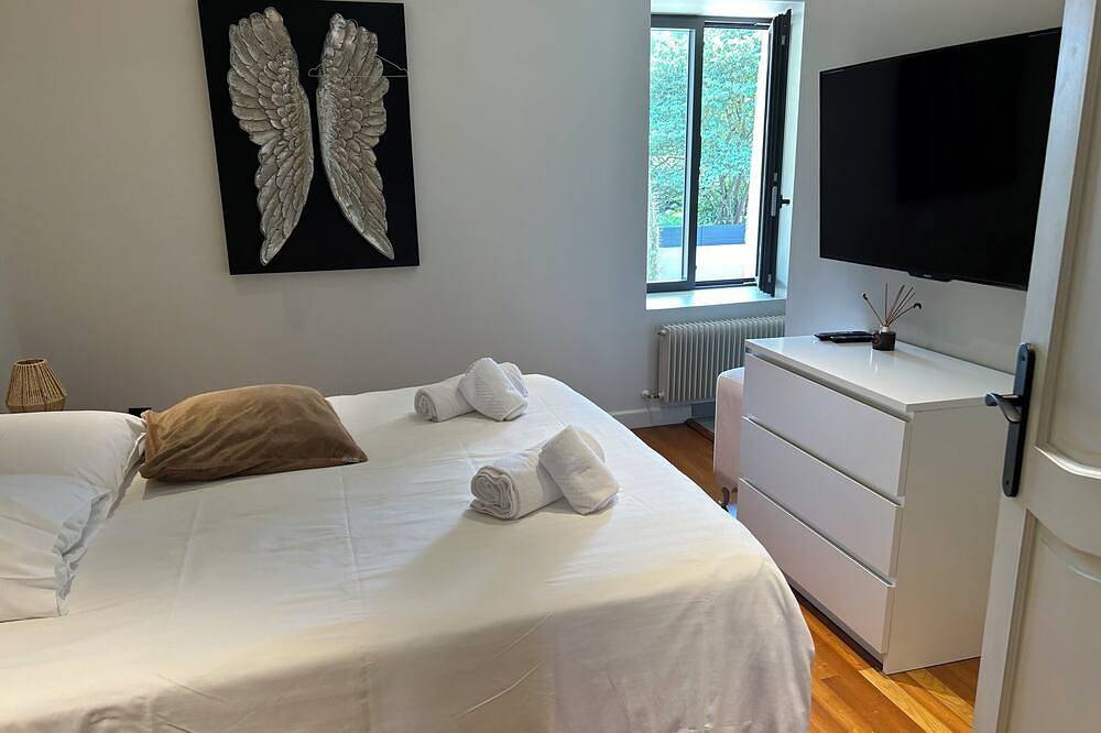 Magnificent guest room in an exceptional property...!!! in Saint-Savin (Isère), Región de La Tour-du-Pin