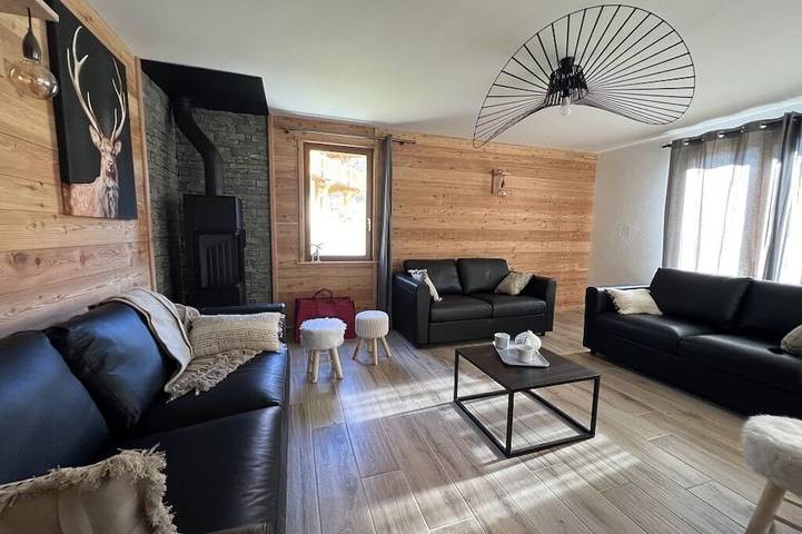 Casa rural para 12 personas, con balcón y jardín - 1