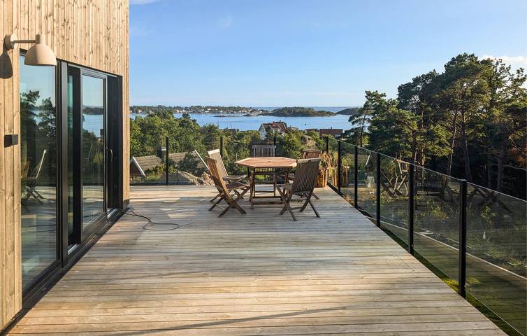 Ferienhaus für 8 Personen mit Terrasse in Arendal