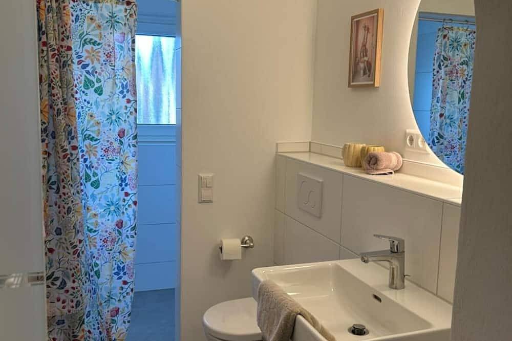 Ganze Wohnung, Apartment Gartenblick mit eigener Terrasse, Parkplatz und Wlan in Britzingen, Müllheim