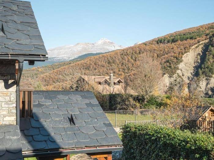 Location de vacances pour 5 personnes, avec jardin et terrasse à Castiello de Jaca - 2