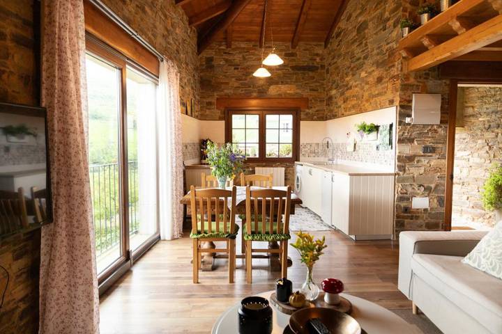Casa de vacaciones para 5 personas, con vistas y jardín en Taramundi