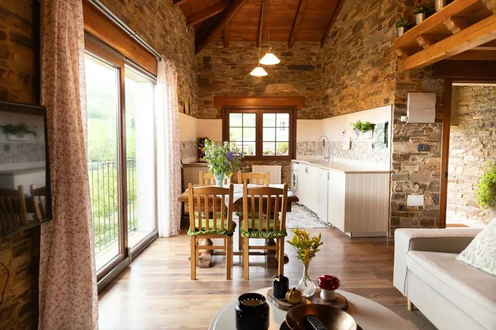 Casa rural para 5 personas, con jardín y vistas - 1