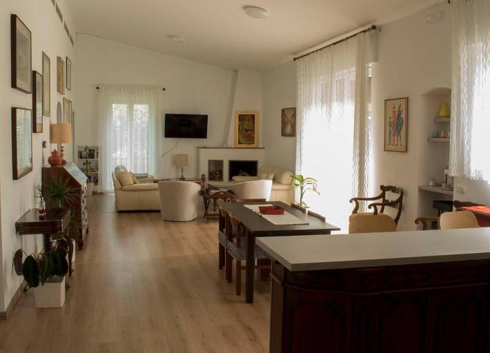 Appartamento per 8 persone, con Balcone e Terrazza nonché Giardino e Panorama a Cassina de' Pecchi
