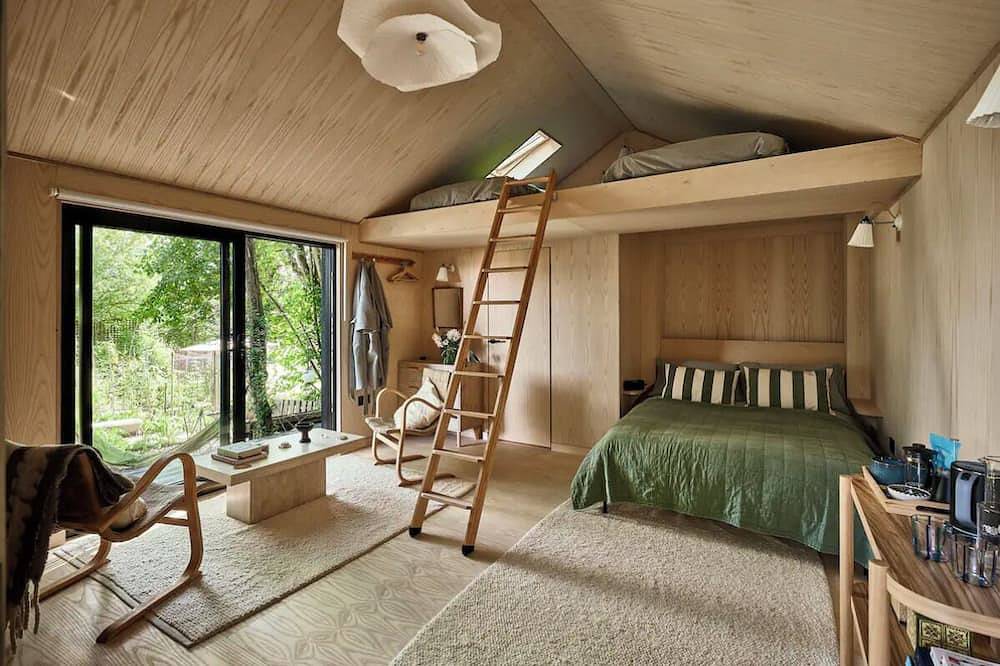 Tranquil Cabin Retreat with Hot Tub Near Bath - Sleeps 4 in Bath, Bath et Nord-Est Somerset