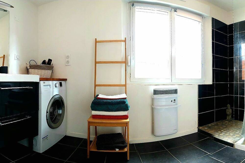 Apartamento entero, Epernevasion: a cozy, air-conditioned apartment right in the heart of downtown Epernay. in Épernay, Marne