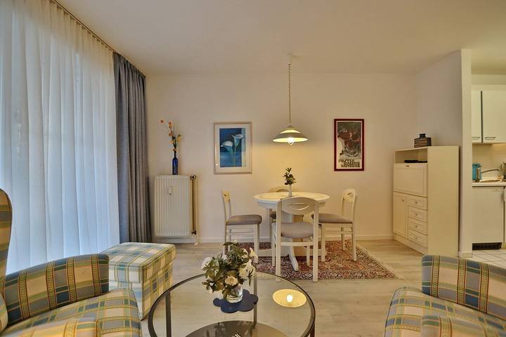Ferienwohnung für 2 Personen, mit Balkon in Timmendorfer Strand - 2