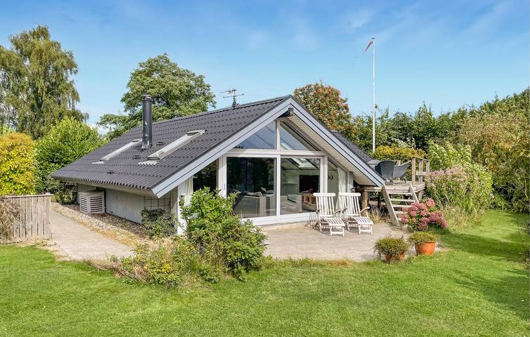 Feriehus for 5 personer, med terrasse - 1