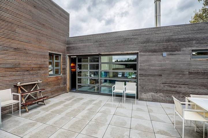 Gîte pour 10 personnes, avec terrasse ainsi que piscine et sauna dans Weelde