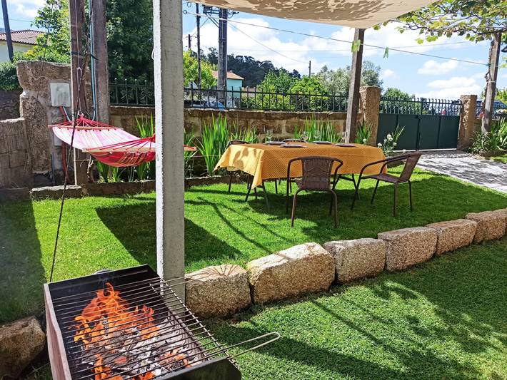 Gîte pour 4 personnes, avec jardin à Terras de Bouro - 2