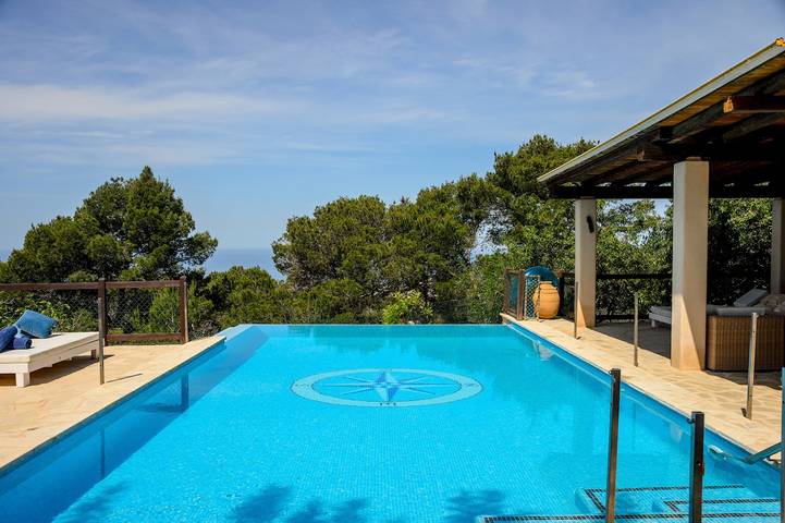 Villa für 8 Personen mit Terrasse in Cala d´Hort, Sant Josep de sa Talaia