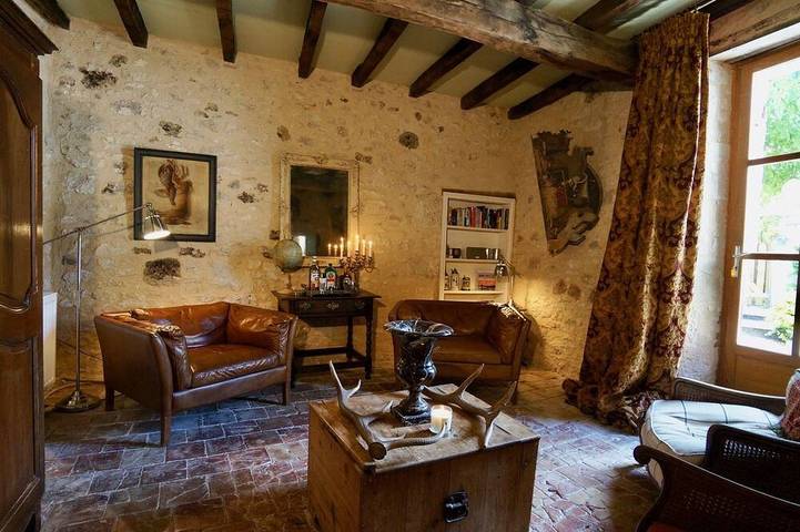 Location de vacances pour 6 personnes, avec jardin ainsi que terrasse et piscine à Saussignac