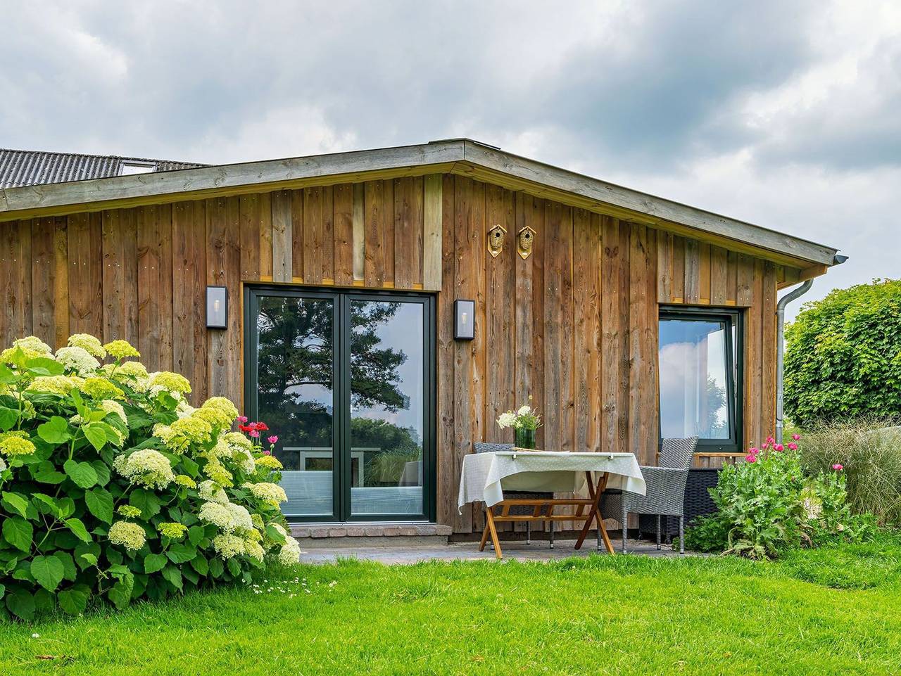 Ganze Ferienwohnung, Karla: stilvolles Apartment mit Terrasse und Garten in Ahrenviölfeld, Eider-Treene-Sorge