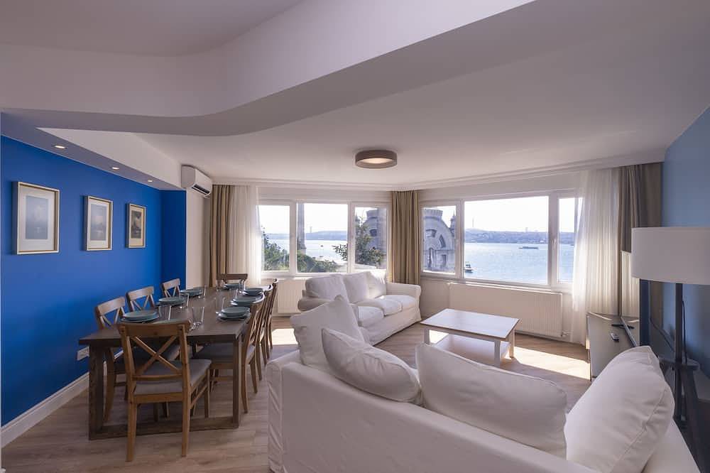 Appartamento intero, Contemporary Waterfront Apt. with a Stunning View in Beyoğlu, Istanbul
