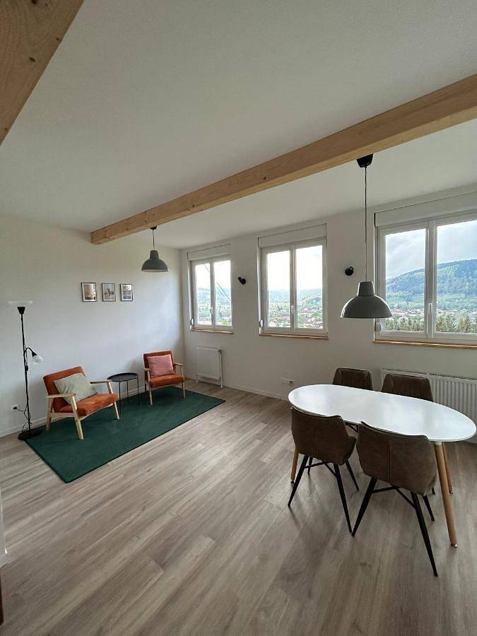 Gîte pour 2 personnes, avec piscine ainsi que vue et jardin à Granges-sur-Vologne - 4