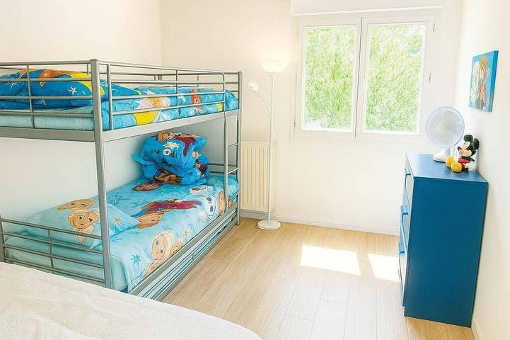 Appartement entier, Disneyland Paris, appartement 70m², parking privé in Serris, Seine-et-Marne