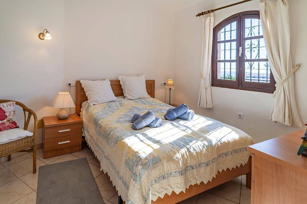 Maison confortable à Nerja avec Wifi in Playa de Burriana, Nerja