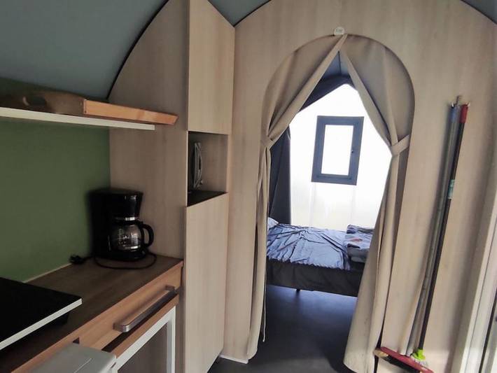 Family's Camping Le Savoy - Tente en toile et en bois 4 personnes - Coco, sans sanitaires in Challes-les-Eaux, Région de Chambéry