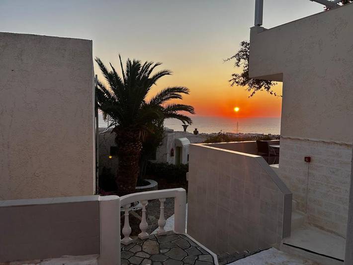 Vakantieappartement voor 10 personen, with uitzicht and zwembad as well as tuin in Koutouloufari