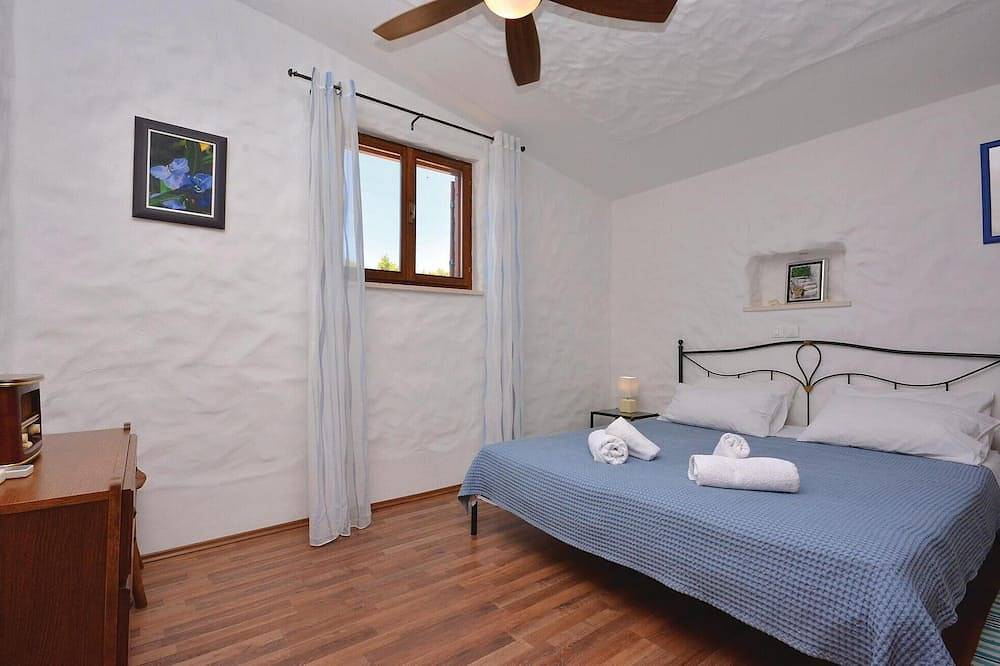 2 bedroom nice home in Stari Grad in Stari Grad, Hvar