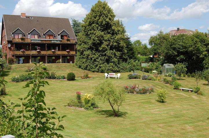 Ferienwohnung für 2 Personen, mit Ausblick und Garten in Güby