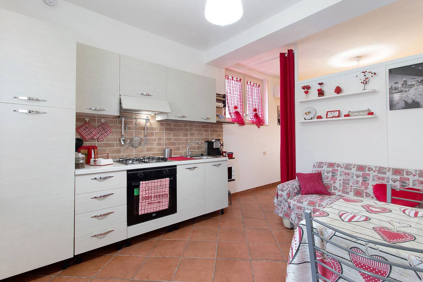 Appartement entier, Appartement 'Casacampagna San Gabriele' avec terrasse partagée, Wi-Fi et climatisation in Locorotondo, Province de Bari