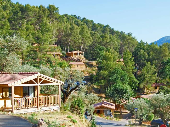 Gîte pour 4 personnes, avec Terrasse ainsi que Piscine et Sauna