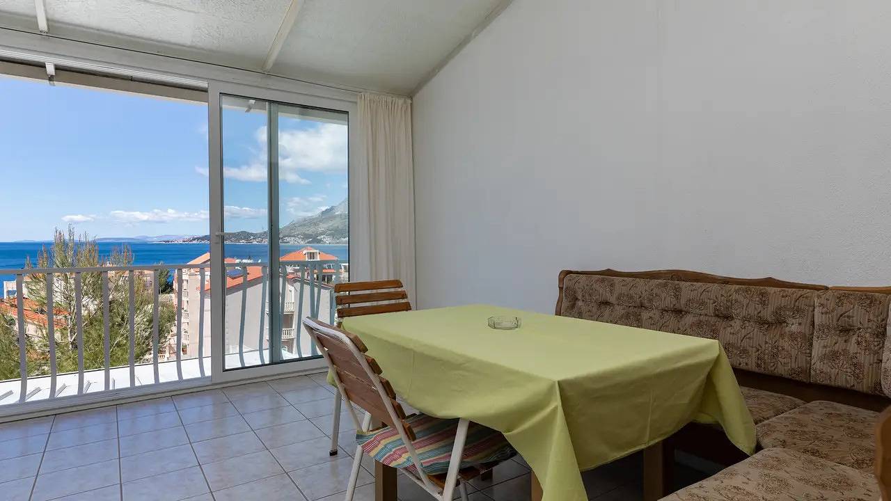 Ganze Ferienwohnung, Ferienwohnung für 2 Personen (41 m²) in Nemira in Omiš (Kroatische Adria), Omis-Riviera