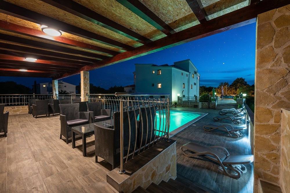 Appartement entier, Appartement de vacances pour 5 personnes avec piscine in Vinisce, Split-Dalmatie