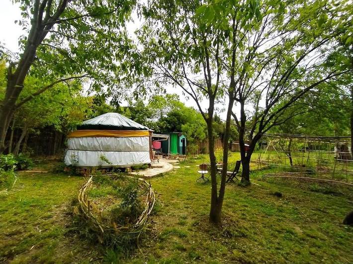 Tente pour 2 personnes, avec terrasse et jardin dans l' Hérault - 4
