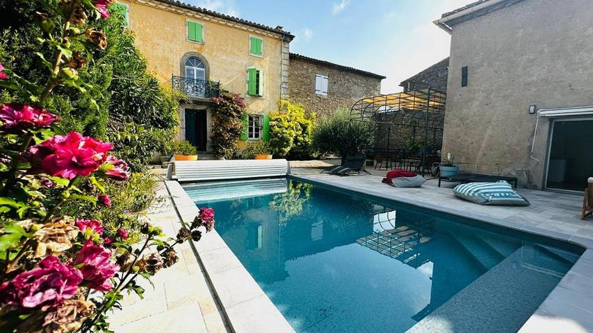 Chambre d’hôte pour 2 personnes, avec piscine ainsi que jardin et vue à Conilhac-Corbières