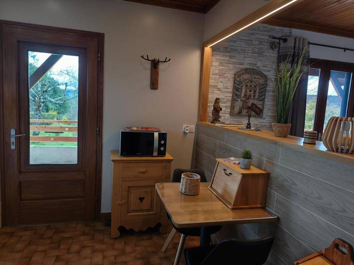 Gîte pour 4 personnes, avec jardin et vue à Gibles - 2