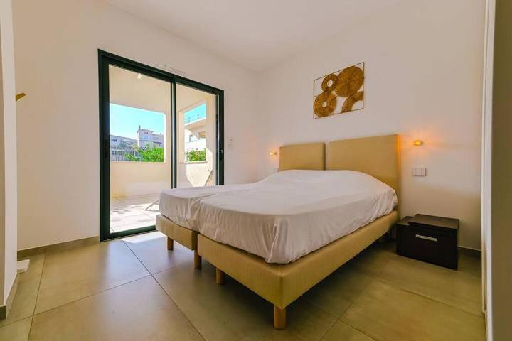 Gîte pour 4 personnes, avec vue et terrasse dans Plage De La Viva Porticcio - 4