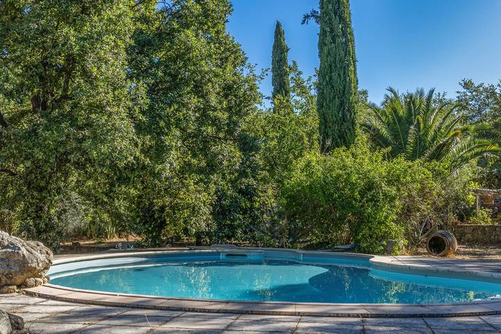 Gîte pour 2 personnes, avec piscine ainsi que jardin et terrasse à Ville-di-Paraso - 2