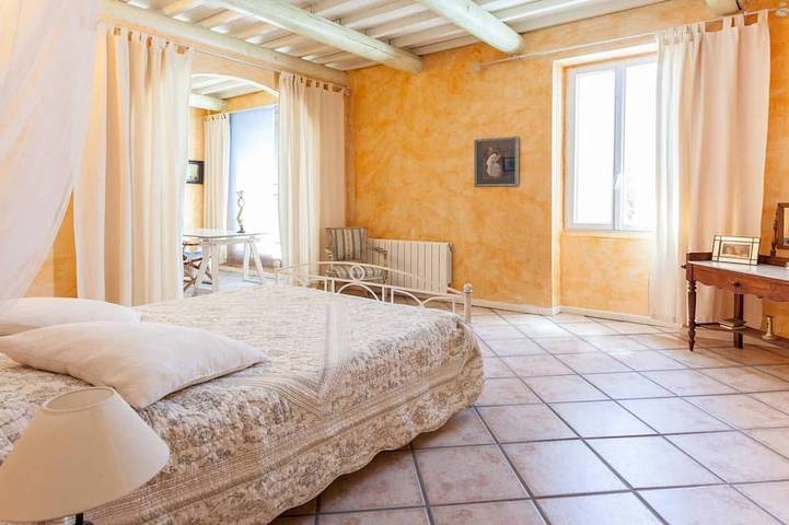 Gîte pour 8 personnes, avec piscine et jardin à Mornas - 4