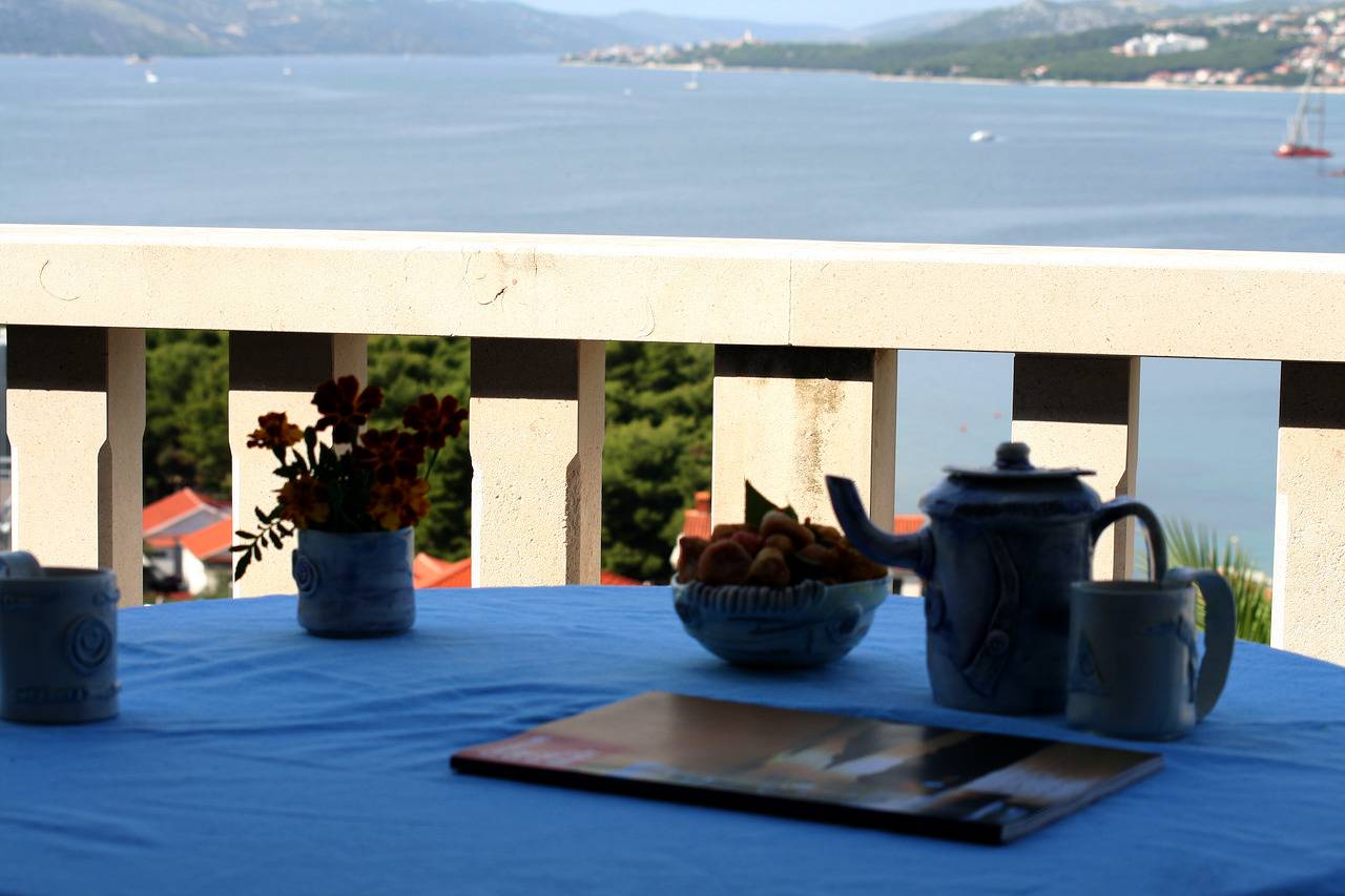 Appartement entier, Appartement vue mer à Trogir près de la plage in Okrug Gornji, Čiovo