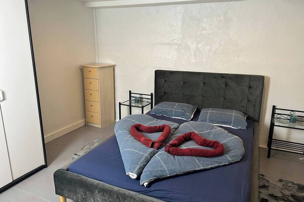 Geheel appartement, Basement Apartment in Villa in Odense, Odense en omgeving