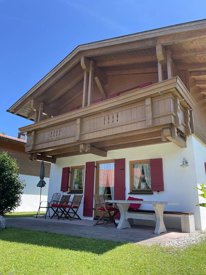 Ferienhaus Gollbichl - Ferienhaus Gollbichl 95 qm, mit zwei separaten Schlafzimmern, Terrasse und Balkon in Aschau im Chiemgau, Bayerische Alpen