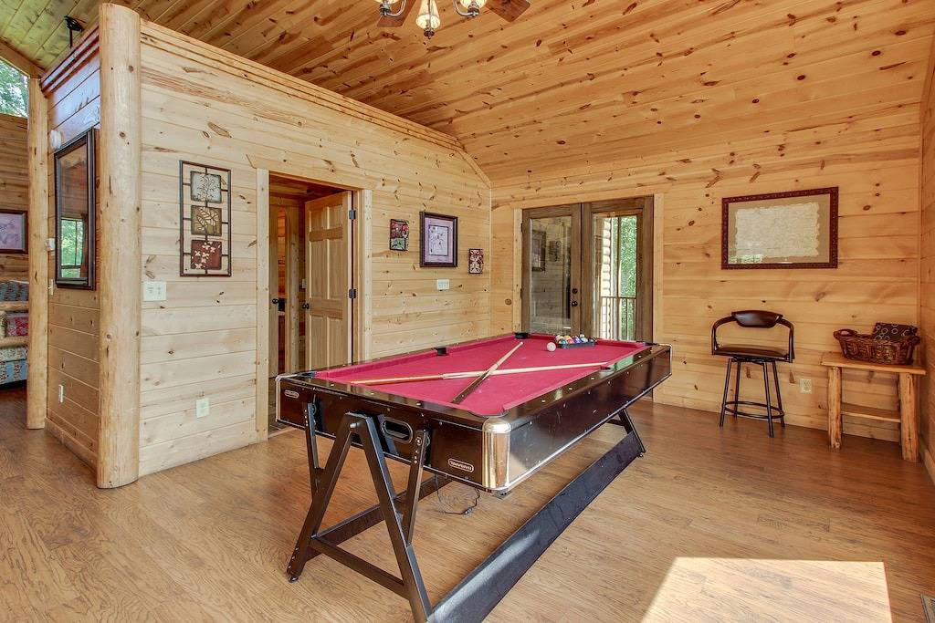 Log Cabin for 2 Guests in Chattahoochee National Forest, White County