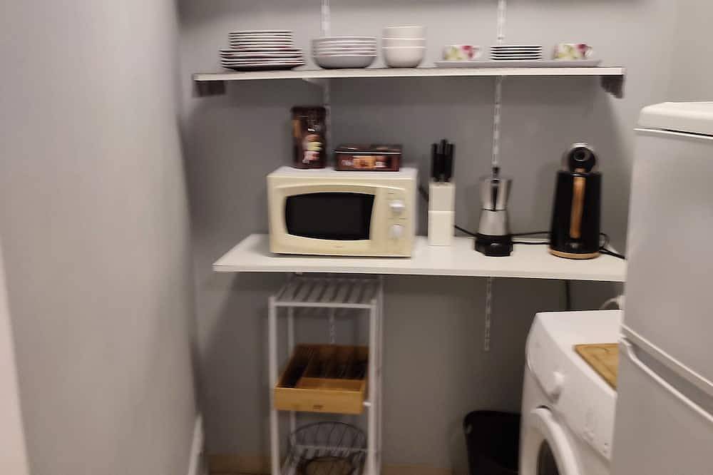 Entire apartment, Grand Studio Saint Lazare in Manosque, Parc naturel régional du Luberon