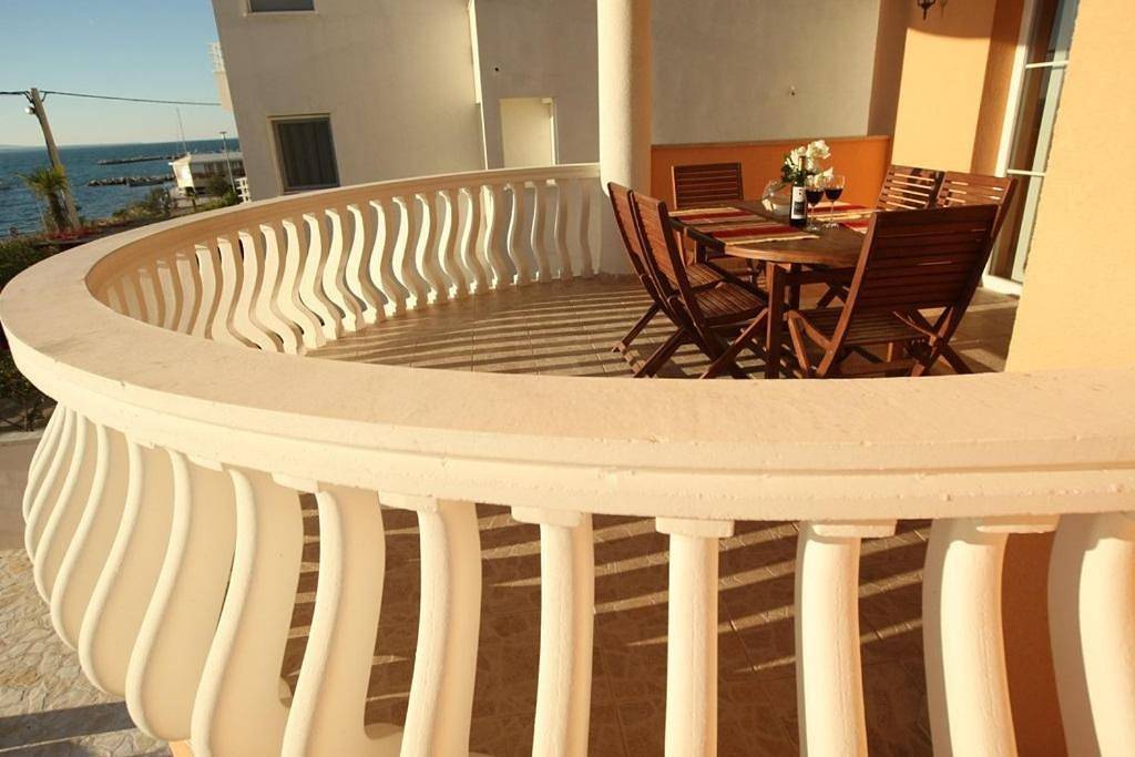 Ganze Wohnung, Utković Beachfront Apartments in Mulo, Vrsi