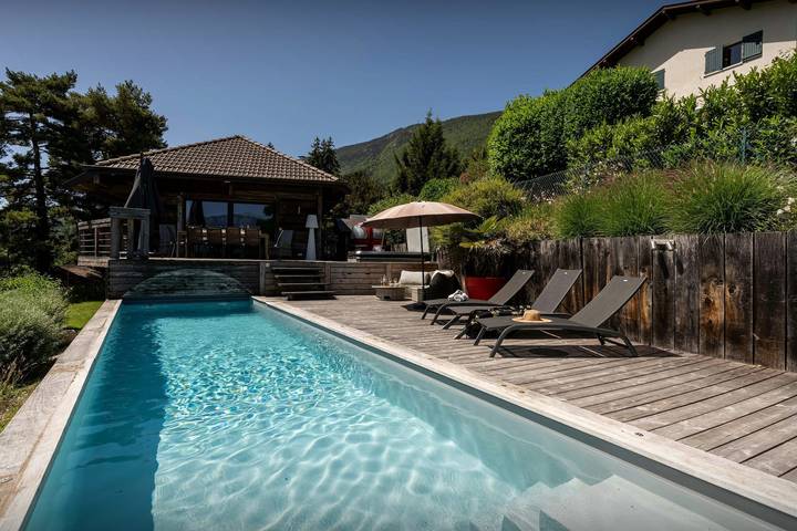 Gîte pour 11 personnes, avec piscine ainsi que jacuzzi et jardin, animaux acceptés à Saint-Jorioz - 4