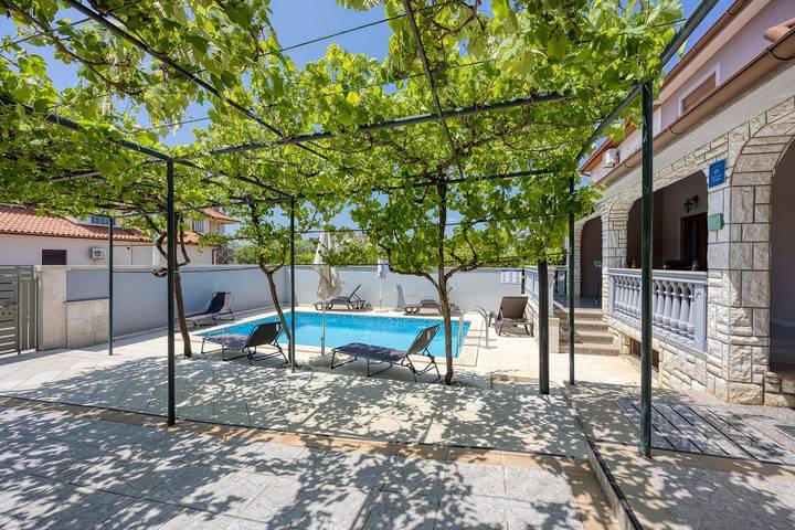 Ferienhaus für 9 Personen, mit Pool und Garten in Pula-Medulin - 2