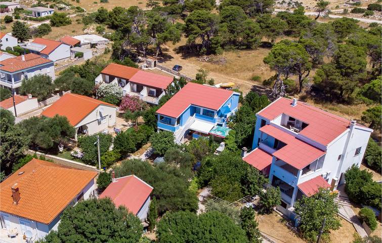 Ferienwohnung für 2 Personen, mit Terrasse und Garten auf Pag - 2